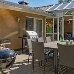Hébergement de vacances Pet Friendly Home In Blavand With Sauna Blåvand