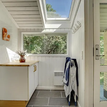 Front In With Sauna